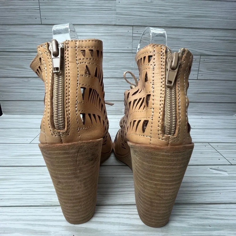 Jeffrey‎ Campbell Rodillo Cutout Leather Wedge Peep Toe Sandals Tan Womens 8